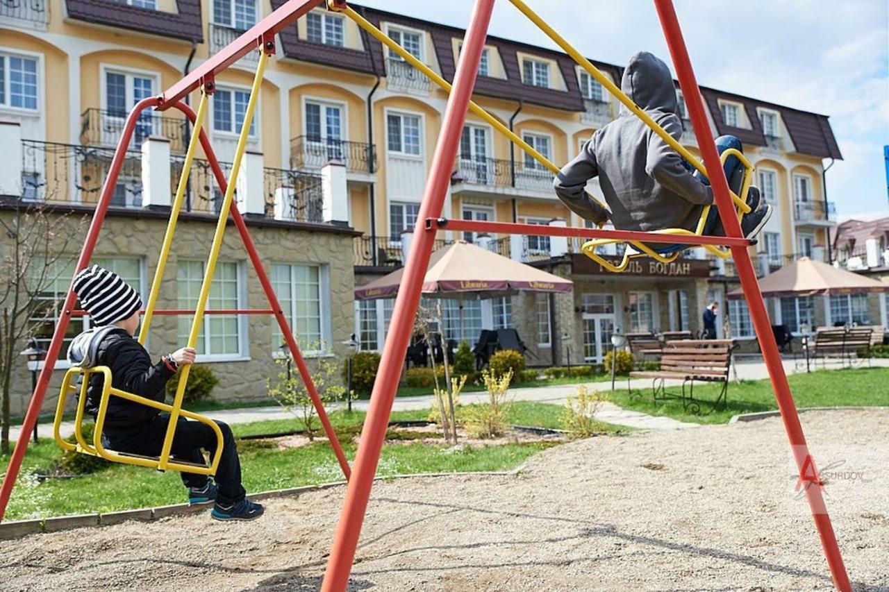Hotel Bogdan Morsin Kültér fotó